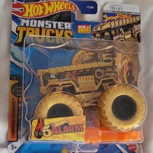 Hot Wheels Monster Truck - Dazzling Gold